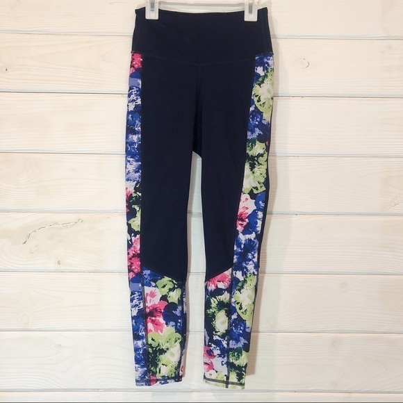 ⭐5 for $25 GAP Fit Athlethic Leggings, Floral Print - Picture 1 of 5